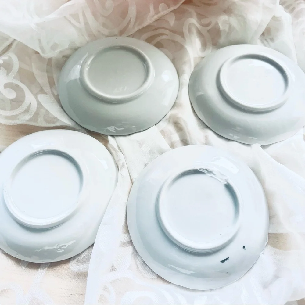 ☕✨ Vintage Mini Tea Set for Kids – White Porcelain with Gold Trim 💛